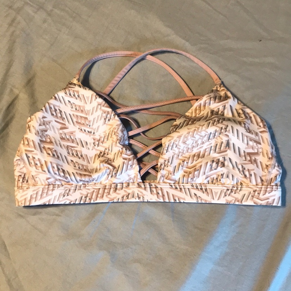 VS Strappy sports bra
